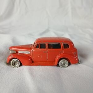 Ertl 2677 Dick Tracy Itchy's Die-cast Car